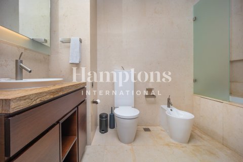 Apartment in Burj Khalifa, Dubai 2 bedrooms, 143.62803800 sq.m. № 63446 - photo 7
