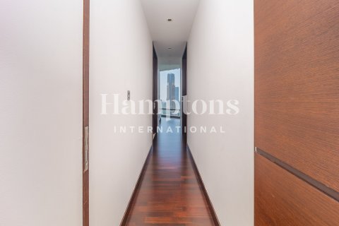 Apartment in Burj Khalifa, Dubai 2 bedrooms, 143.62803800 sq.m. № 63446 - photo 19