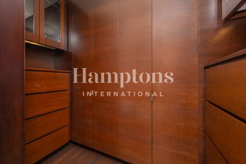 Apartment in Burj Khalifa, Dubai 2 bedrooms, 143.62803800 sq.m. № 63446 - photo 13