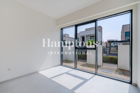 Снять в аренду виллу в Arabian Ranches 3, Дубай: 4 спальни, 380.62359100м², № 63445 - фото 14