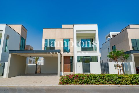 Снять в аренду виллу в Arabian Ranches 3, Дубай: 4 спальни, 380.62359100м², № 63445 - фото 2