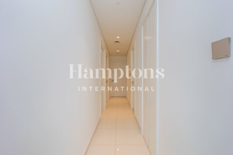 Apartment in Dubai Harbour, Dubai 3 bedrooms, 178.83827500 sq.m. № 63452 - photo 20