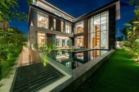 Villa en Al Wasl, Dubai, 5 dormitorios, 929.6 m², № 85842
