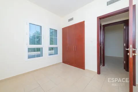 Снять в аренду таунхаус в Арабиан Ранчес, Дубай: 3 спальни, 213м², № 71263 - фото 11