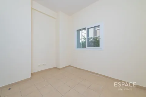 Снять в аренду таунхаус в Арабиан Ранчес, Дубай: 3 спальни, 213м², № 71263 - фото 6