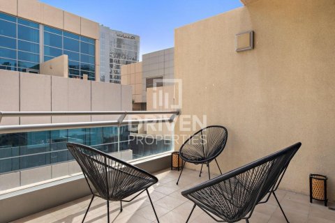 Apartment in Bay Square, Business Bay, Dubai 1 bedroom, 113.71 sq.m. № 129579 - photo 21
