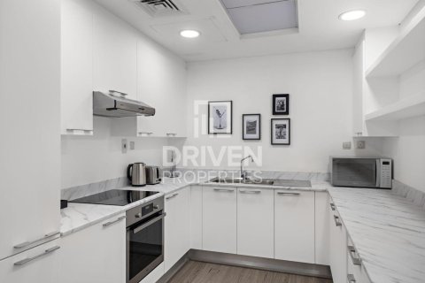 Apartment in Bay Square, Business Bay, Dubai 1 bedroom, 113.71 sq.m. № 129579 - photo 17