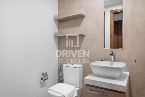Apartment in Bay Square, Business Bay, Dubai 1 bedroom, 113.71 sq.m. № 129579 - photo 18
