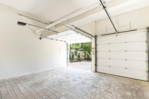 Villa en The Villa, Dubai, 4 dormitorios, 640 m², № 20760 - foto 26