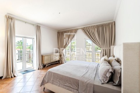 Villa en The Villa, Dubai, 4 dormitorios, 640 m², № 20760 - foto 21