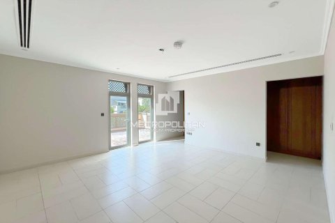 Villa en Regional, Jumeirah Park, Dubai, 5 dormitorios, 740 m², № 73157 - foto 6