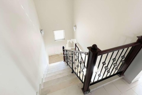 Villa en Regional, Jumeirah Park, Dubai, 5 dormitorios, 740 m², № 73157 - foto 11
