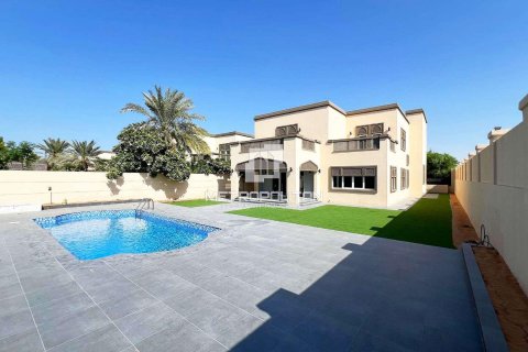 Villa en Regional, Jumeirah Park, Dubai, 5 dormitorios, 740 m², № 73157 - foto 7