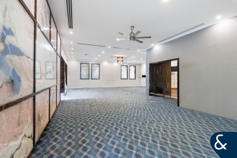 Купить виллу в Regional, Jumeirah Park, Дубай: 5 спален, 476м², № 98235 - фото 2