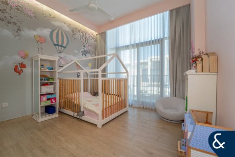 Villa en Victory Heights, Dubai Sports City, Dubai, 4 dormitorios, 389 m², № 98219 - foto 16