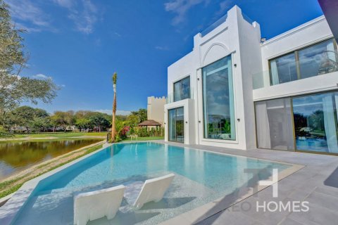 Villa à Jumeirah Islands, Dubai, 5 chambres, 527 m², № 16328 - photo 1