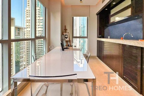 Apartment in Burj Khalifa, Dubai 1 bedroom, 84 sq.m. № 16327 - photo 3