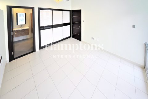 Apartment in Dubai Studio City, Dubai 1 bedroom, 68.6553 sq.m. № 102096