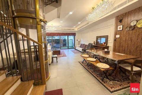 Adosado en Dubai, 4 dormitorios, 169.5 m², № 94822 - foto 7