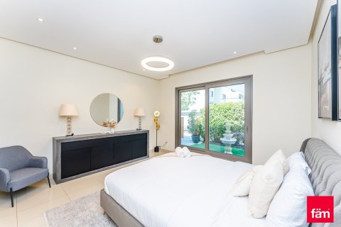 Villa in Al Furjan, Dubai 6 bedrooms, 609.9 sq.m. № 94810 - photo 11