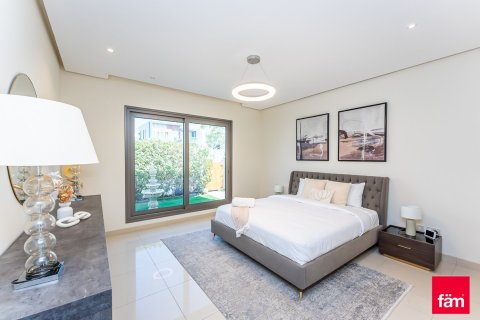 Villa in Al Furjan, Dubai 6 bedrooms, 609.9 sq.m. № 94810 - photo 8