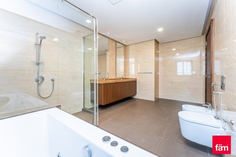 Villa in Al Furjan, Dubai 6 bedrooms, 609.9 sq.m. № 94810 - photo 18