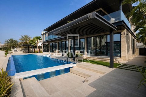 Villa in Palm Jumeirah, Dubai 6 bedrooms, 1358.15 sq.m. № 137168 - photo 23