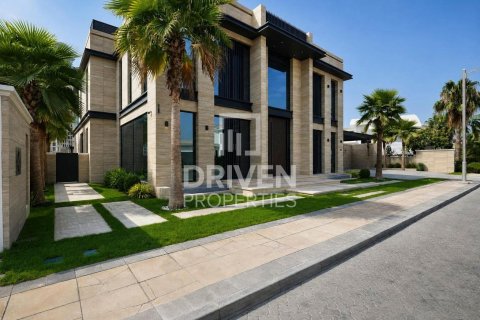 Villa in Palm Jumeirah, Dubai 6 bedrooms, 1358.15 sq.m. № 137168