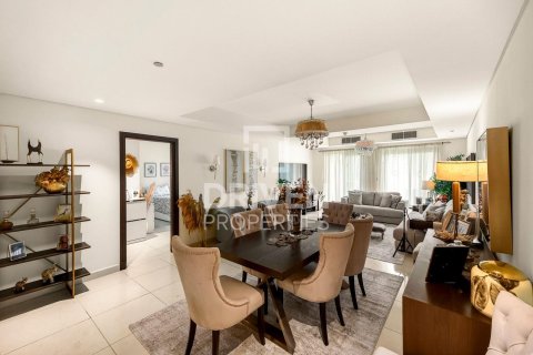 Apartment in The Crescent, Palm Jumeirah, Dubai 3 bedrooms, 397.9 sq.m. № 137161 - photo 4