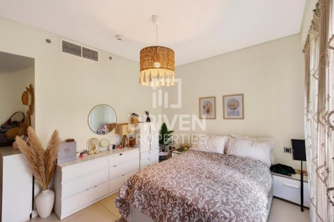 Apartment in The Crescent, Palm Jumeirah, Dubai 3 bedrooms, 397.9 sq.m. № 137161 - photo 6