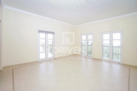 Villa in The Villa, Dubai 4 bedrooms, 606.01 sq.m. № 137171