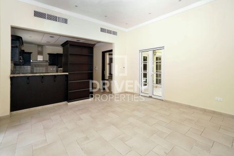 Villa in The Villa, Dubai 4 bedrooms, 606.01 sq.m. № 137171 - photo 4