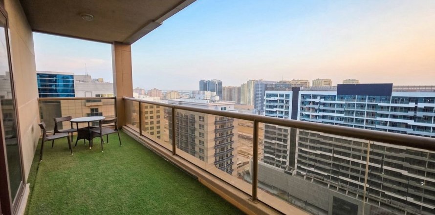 Appartement à Dubai Sports City, Dubai, 2 chambres, 129.1 m², № 141657