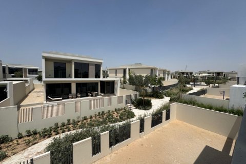 Villa en Tilal Al Ghaf, Dubai, 4 dormitorios, 454 m², № 104575 - foto 2