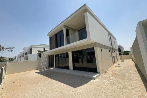 Вилла в Tilal Al Ghaf, Дубай, 4 спальни, 454м², № 104575