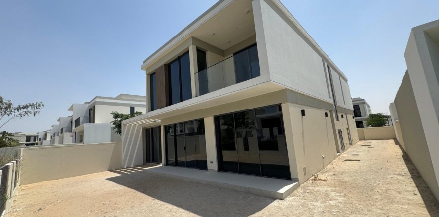 Villa en Tilal Al Ghaf, Dubai, 4 dormitorios, 454 m², № 104575