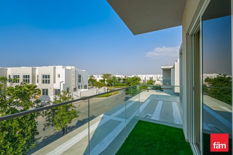 Villa in Dubai 5 bedrooms, 427.4 sq.m. № 53087 - photo 5