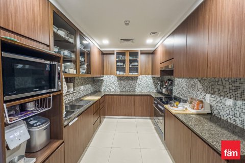 Villa in Dubai 5 bedrooms, 427.4 sq.m. № 53087 - photo 14