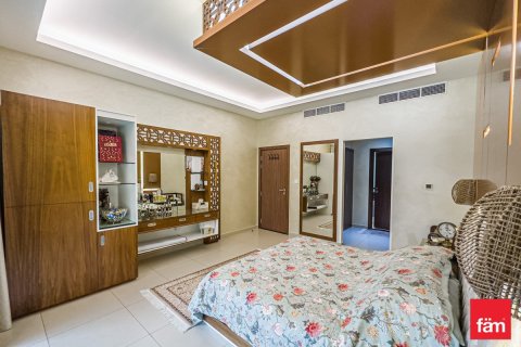 Villa in Dubai 5 bedrooms, 427.4 sq.m. № 53087 - photo 16