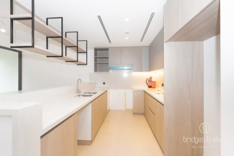 Снять в аренду виллу в Дубае: 3 спальни, 140.4м², № 78110 - фото 4