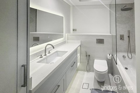 Apartment in Downtown Dubai (Downtown Burj Dubai), Dubai 2 bedrooms, 113.2 sq.m. № 78107 - photo 14