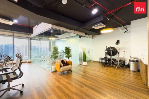 Oficina en Dubai, 69.4 m², № 77925 - foto 7