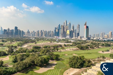 Apartamento en The Views, Dubai, 2 dormitorios, 128 m², № 79341 - foto 1