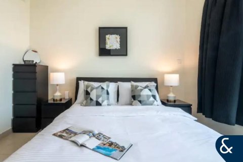 Appartement à BURJ VIEWS à Downtown Dubai (Downtown Burj Dubai), Dubai, 1 chambre, 90 m², № 79358 - photo 4