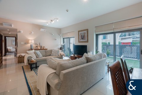 Apartamento en The Views, Dubai, 2 dormitorios, 181 m², № 79342 - foto 4