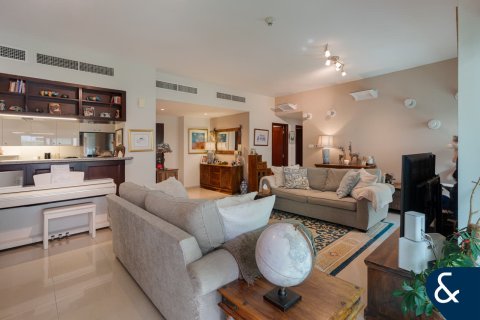 Apartamento en The Views, Dubai, 2 dormitorios, 181 m², № 79342 - foto 5