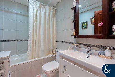 Apartamento en The Views, Dubai, 2 dormitorios, 181 m², № 79342 - foto 13