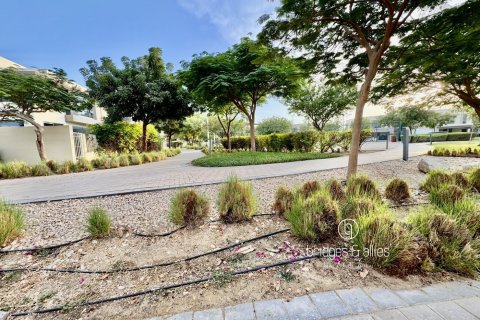 Villa en Dubai Hills Estate, Dubai, 5 dormitorios, 278 m², № 98062 - foto 16
