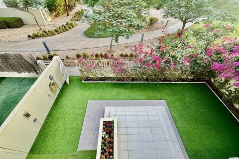 Villa in Dubai Hills Estate, Dubai 5 bedrooms, 278 sq.m. № 98062 - photo 15