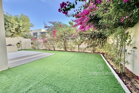 Villa en Dubai Hills Estate, Dubai, 5 dormitorios, 278 m², № 98062 - foto 8